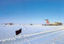 Piste d'atterrissage de la base drivante - Copyright F. Latreille.
